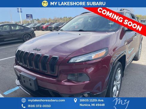 Used 2018 Jeep Cherokee Latitude AWD/4WD image 4
