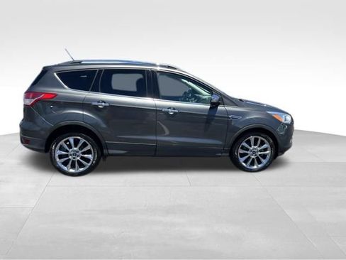Used 2015 Ford Escape SE w/ SE Chrome Package FWD image 8