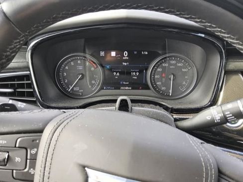 Certified 2025 Cadillac XT6 Premium Luxury w/ Platinum Package image 15