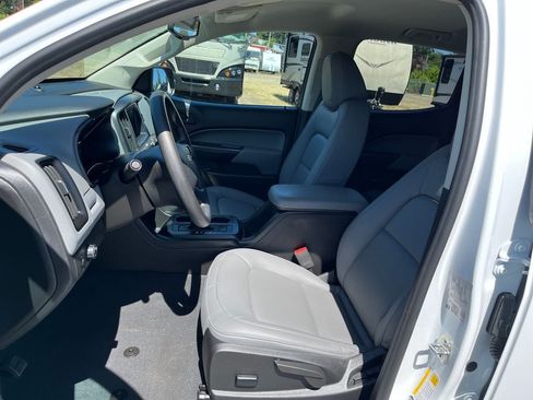 Used 2022 Chevrolet Colorado W/T RWD image 11