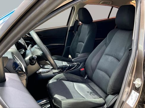 Used 2016 MAZDA MAZDA3 i Sport w/ Preferred Equipment Package FWD image 8