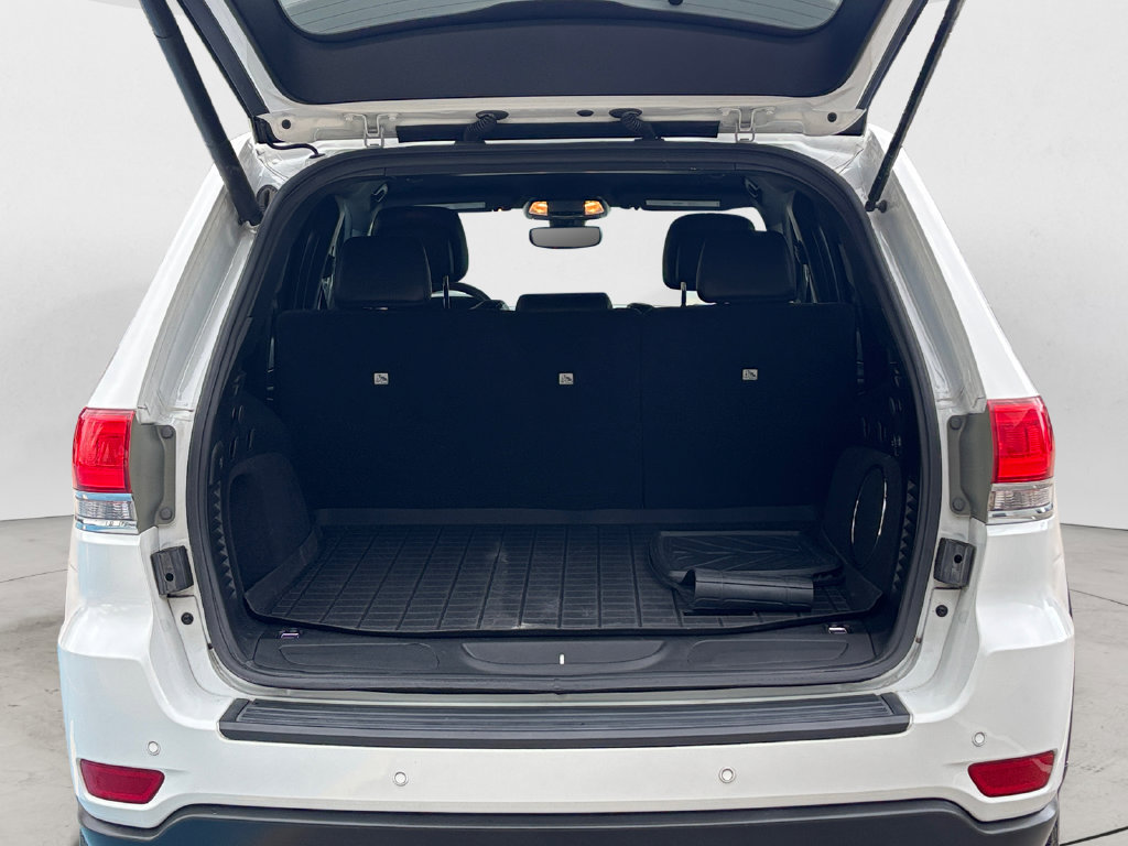 Used 2018 Jeep Grand Cherokee Laredo RWD image 18