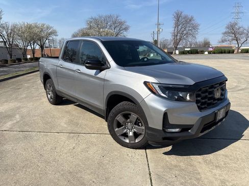 Used 2024 Honda Ridgeline TrailSport image 4