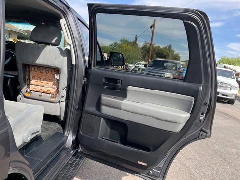 Used 2014 Toyota Sequoia SR5 image 39