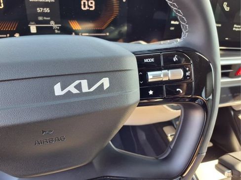 New 2026 Kia Sorento S AWD/4WD image 10