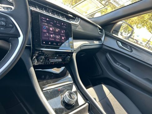 Used 2024 Jeep Grand Cherokee L Laredo w/ Luxury Tech Group I image 55