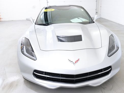 Used 2016 Chevrolet Corvette Z51 2LT w/ 2LT Preferred Equipment Group image 2