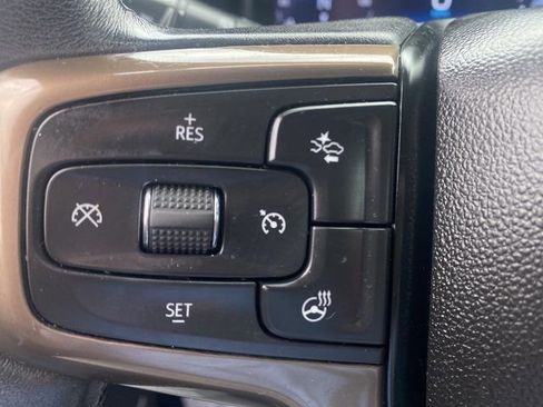 Used 2023 Chevrolet Suburban High Country image 20