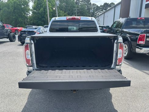 Used 2015 GMC Canyon SLE w/ SLE Convenience Package RWD image 13