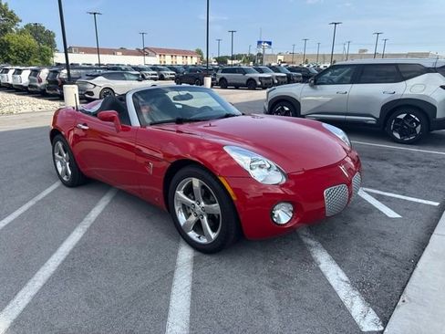 Used 2007 Pontiac Solstice Convertible RWD image 1