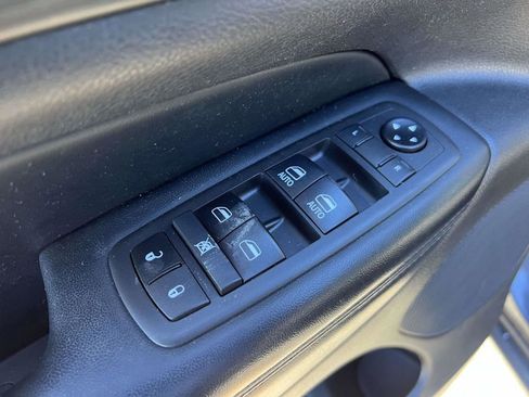 Certified 2021 Jeep Grand Cherokee Laredo X image 21