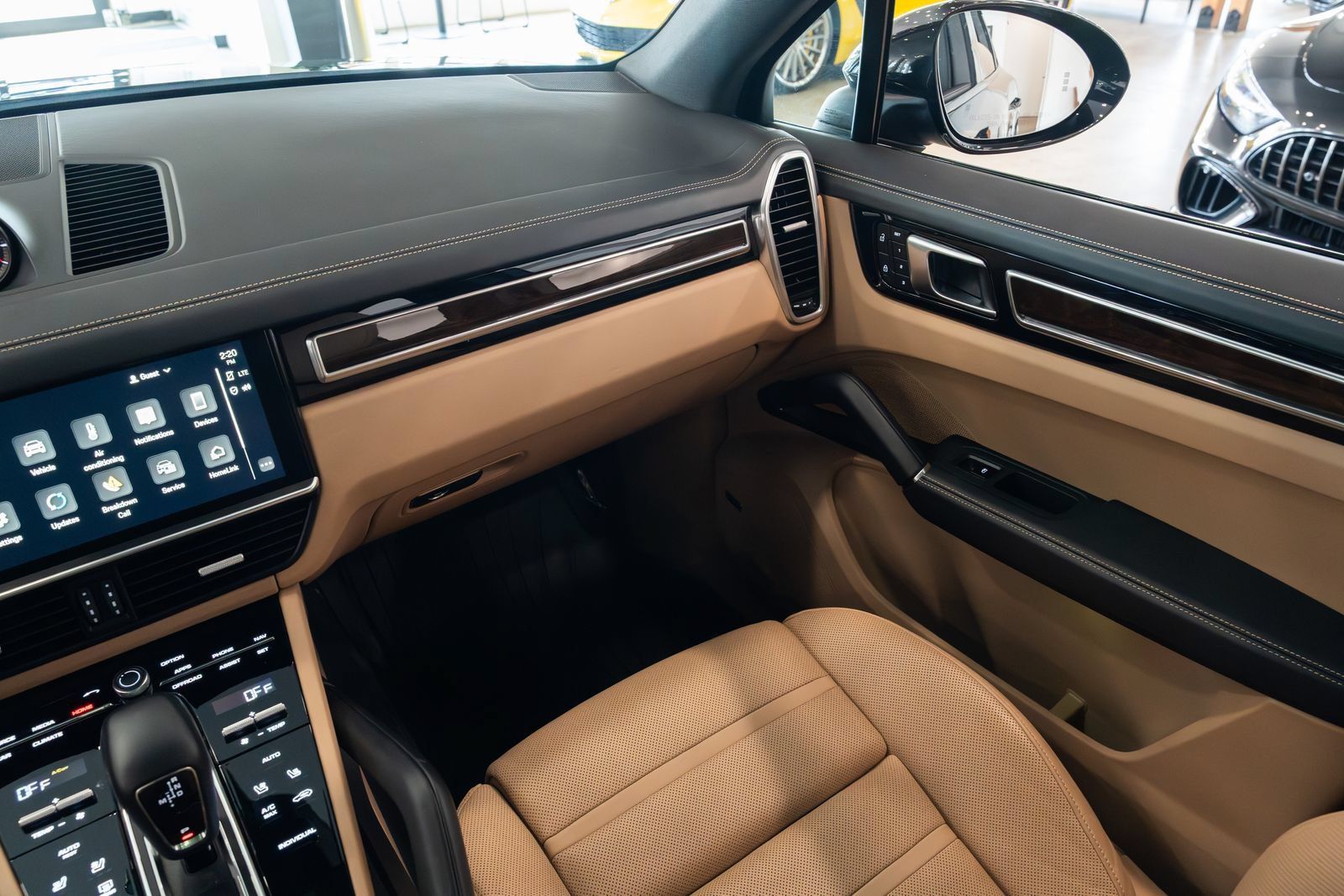Used 2023 Porsche Cayenne S AWD/4WD image 11