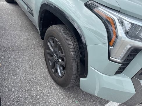 Used 2024 Toyota Tundra Platinum image 4