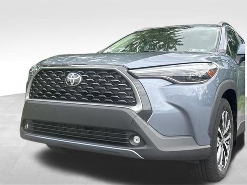 Certified 2023 Toyota Corolla Cross XLE AWD/4WD image 10