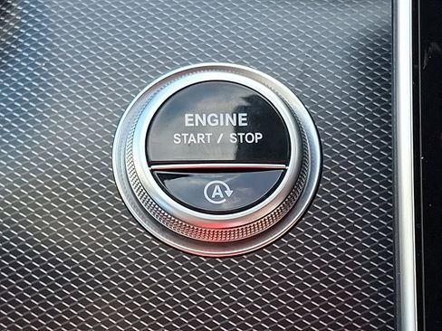 Certified 2025 Mercedes-Benz C 300 4MATIC Sedan image 24