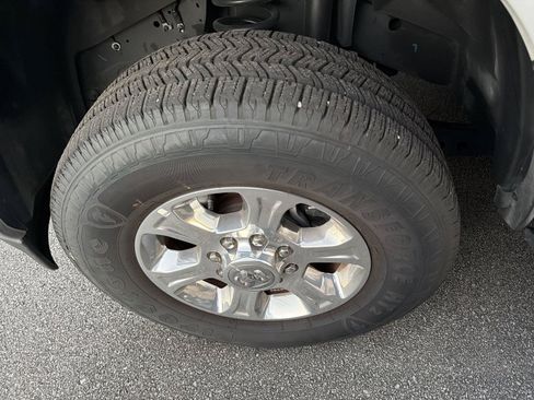 Used 2025 RAM 2500 Big Horn AWD/4WD image 10