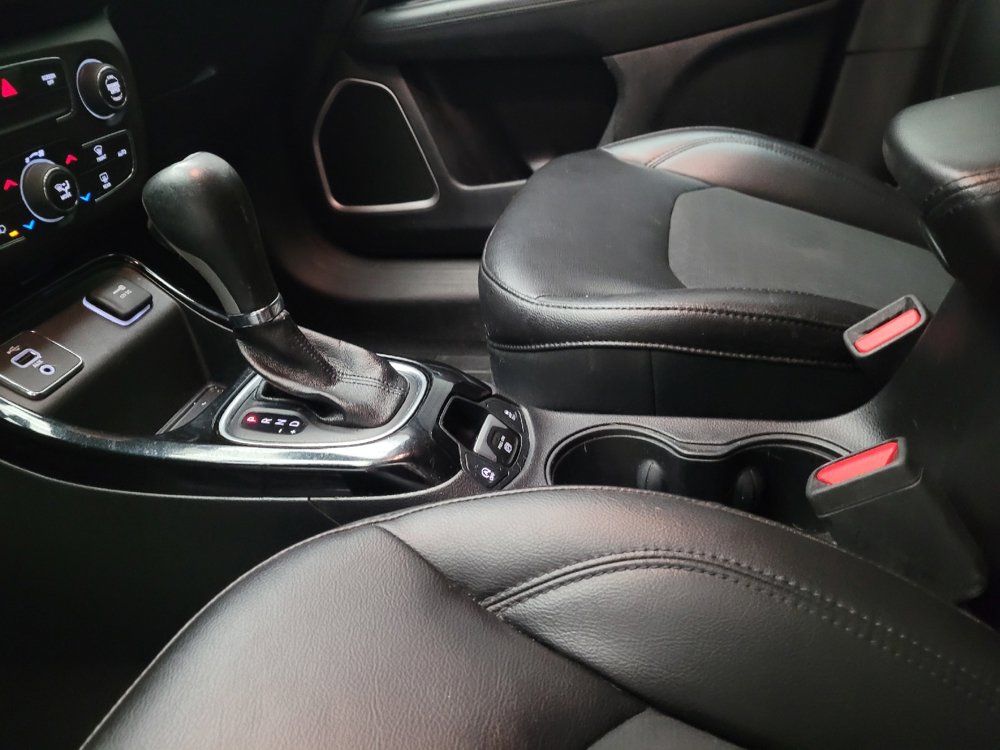 Used 2018 Jeep Compass Latitude w/ Popular Equipment Group FWD image 26