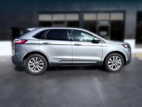 Used 2023 Ford Edge Titanium image 6
