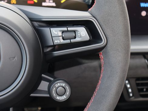 Certified 2026 Porsche 911 GT3 RWD image 17