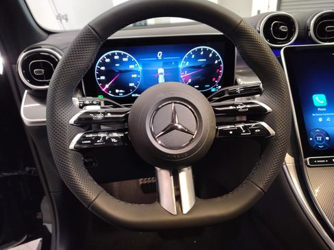 Used 2026 Mercedes-Benz GLC 300 image 16