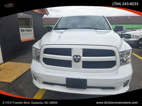 Used 2017 RAM 1500 Express AWD/4WD image 2