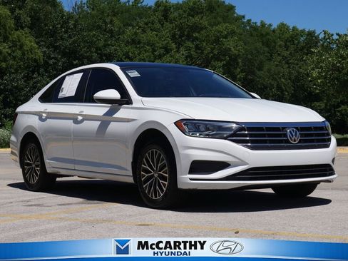 Used 2020 Volkswagen Jetta SE w/ SE Cold Weather Package FWD image 1