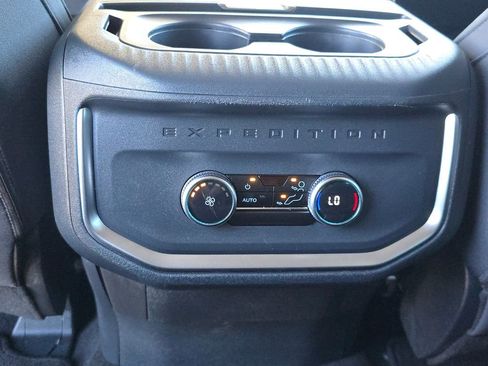 Used 2025 Ford Expedition Active RWD image 21