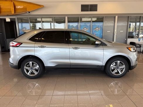 Used 2022 Ford Edge SEL w/ Convenience Package AWD/4WD image 2
