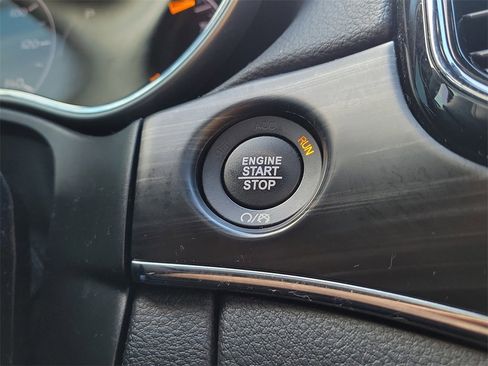 Used 2020 Jeep Grand Cherokee Limited w/ Trailer Tow Group IV image 29