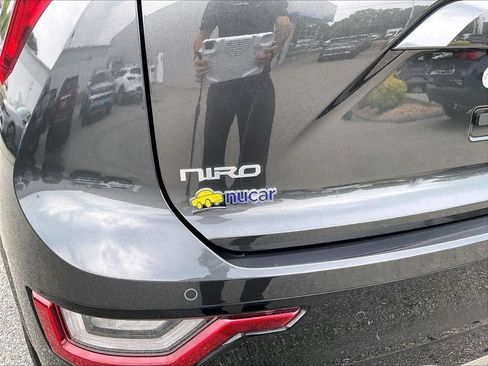 Used 2024 Kia Niro Wave FWD image 29