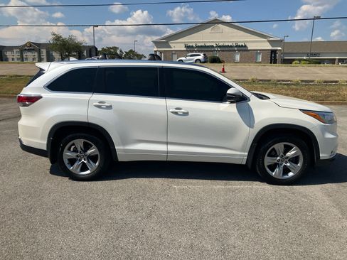 Used 2016 Toyota Highlander Limited Platinum AWD/4WD image 8