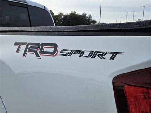 Used 2019 Toyota Tacoma TRD Sport image 6