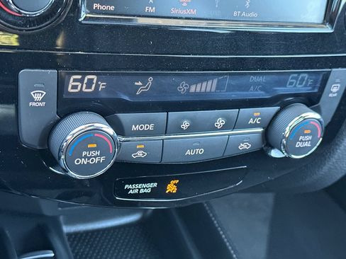 Used 2019 Nissan Rogue SL w/ Premium Package AWD/4WD image 22