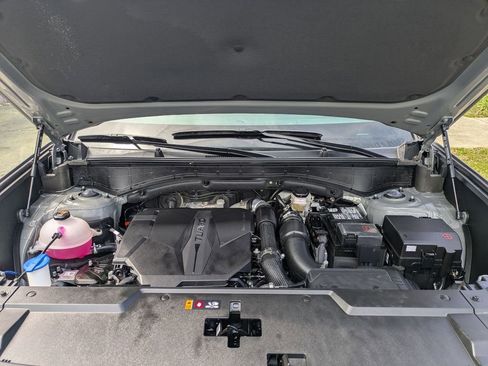 Used 2025 Hyundai Santa Fe SEL image 33