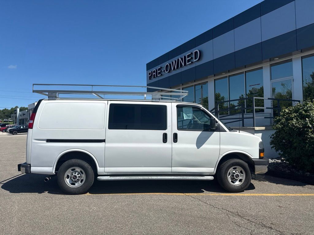 Used 2019 GMC Savana 2500 w/ Driver Convenience Package RWD image 2