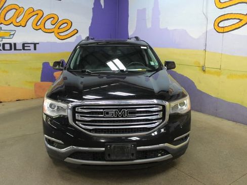 Used 2018 GMC Acadia SLT AWD/4WD image 3