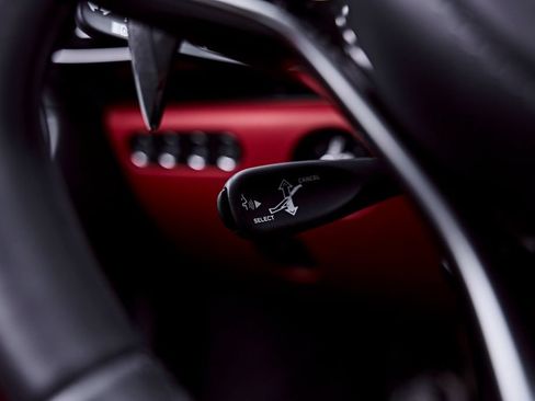 Used 2024 McLaren Artura RWD image 67