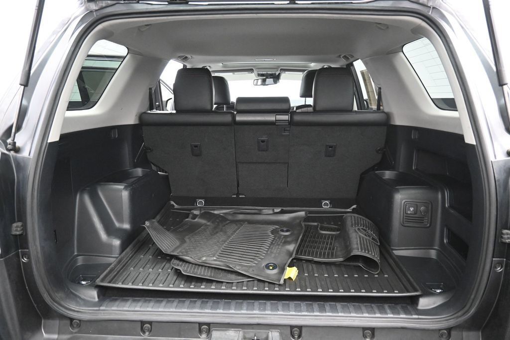 Certified 2023 Toyota 4Runner TRD Off-Road Premium w/ Moonroof Package AWD/4WD image 33