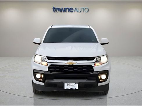 Used 2022 Chevrolet Colorado LT AWD/4WD image 9