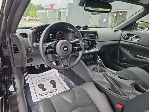 Used 2024 Nissan Z Performance w/ Floor Mat Package RWD image 18