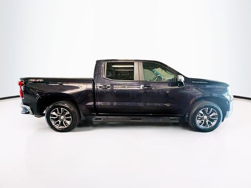 Used 2024 Chevrolet Silverado 1500 LT AWD/4WD image 10