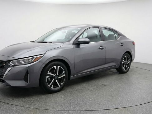 Used 2025 Nissan Sentra SV FWD image 3
