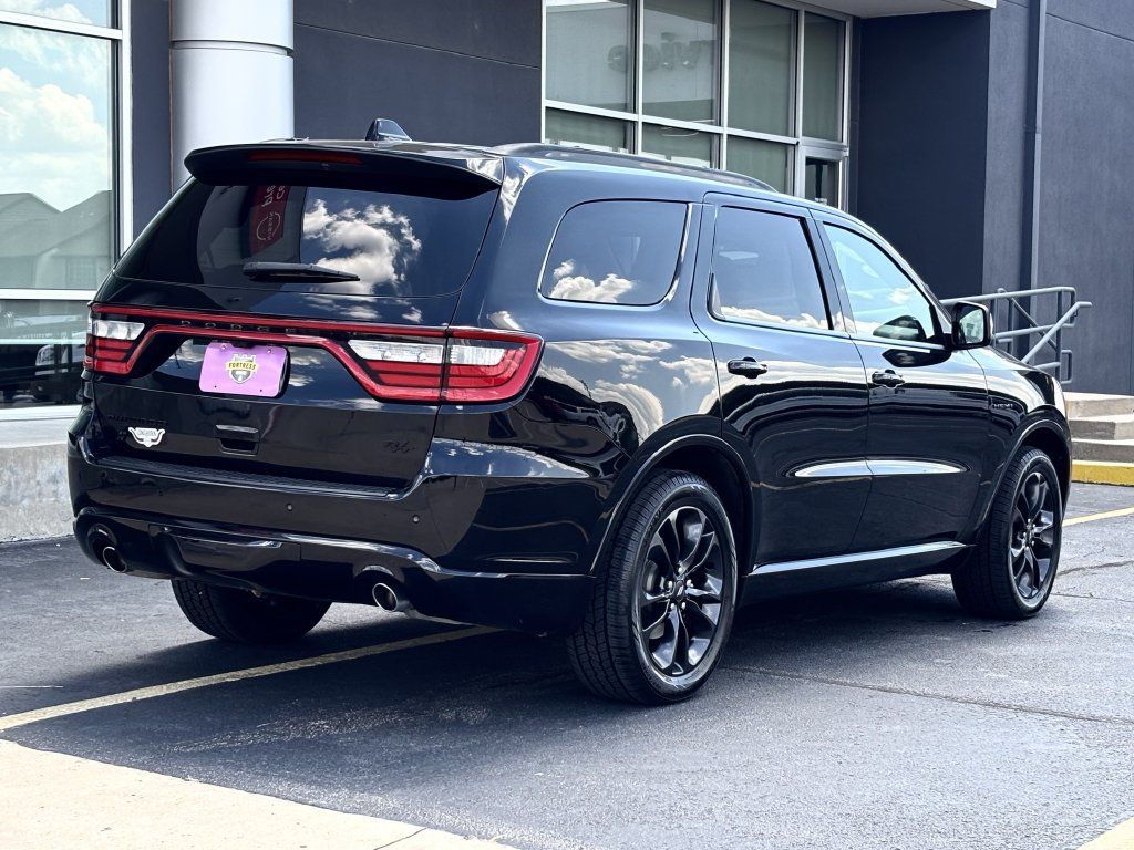 Used 2023 Dodge Durango R/T w/ Blacktop Package AWD/4WD image 3