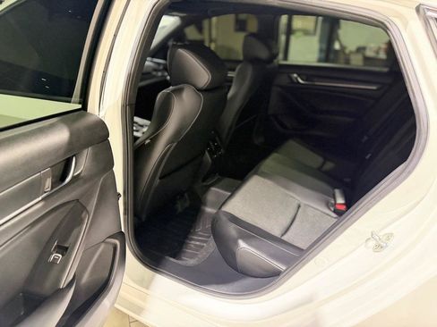 Used 2021 Honda Accord Sport image 11