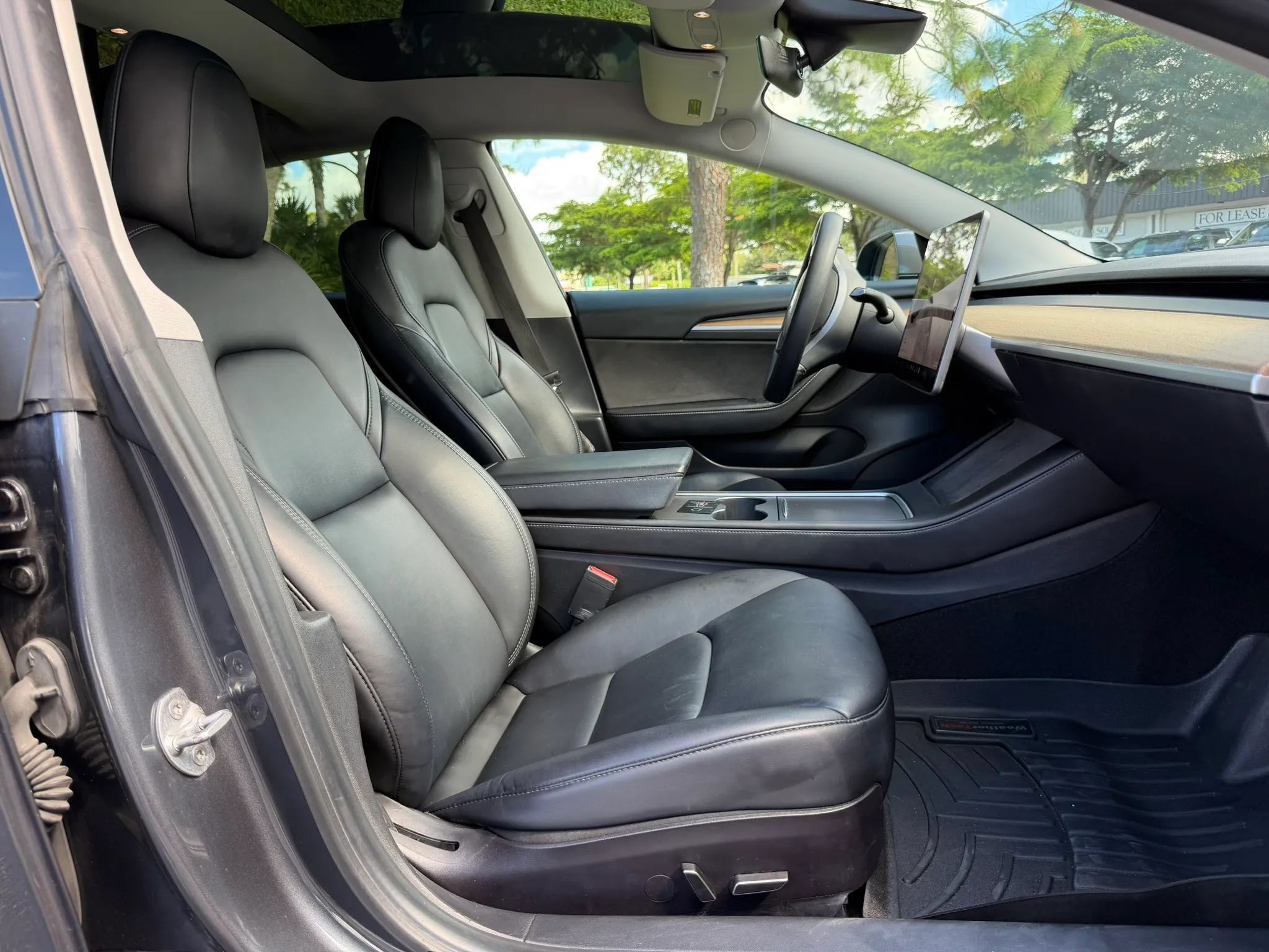 Used 2021 Tesla Model 3 Long Range AWD/4WD image 24