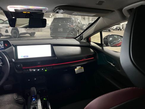 New 2026 Toyota Prius Plug-In Hybrid FWD image 40