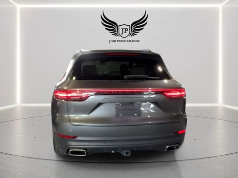 Used 2023 Porsche Cayenne AWD/4WD image 9