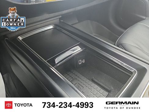 Used 2024 Lincoln Corsair AWD w/ Equipment Group 101A image 32