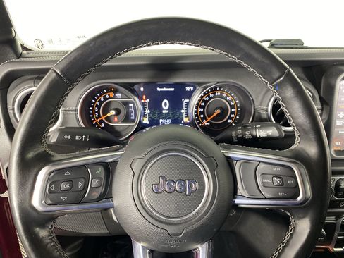 Used 2022 Jeep Wrangler Unlimited Sahara w/ LED Lighting Group AWD/4WD image 22