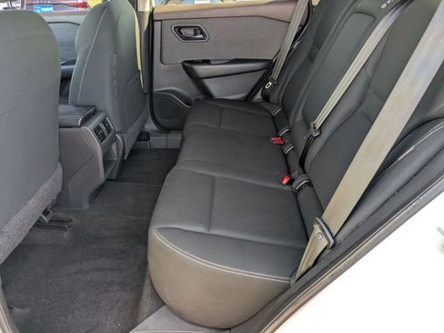 Used 2023 Nissan Rogue S image 27